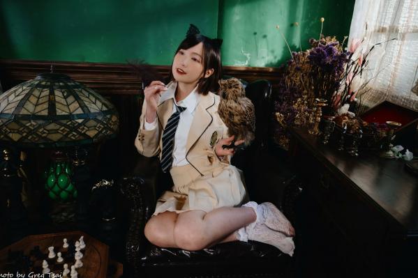    柯姿 - 哈利波特魔法学院风学生服，猫耳俏皮制服诱惑，唯美书房写真 [93P]第83张图片