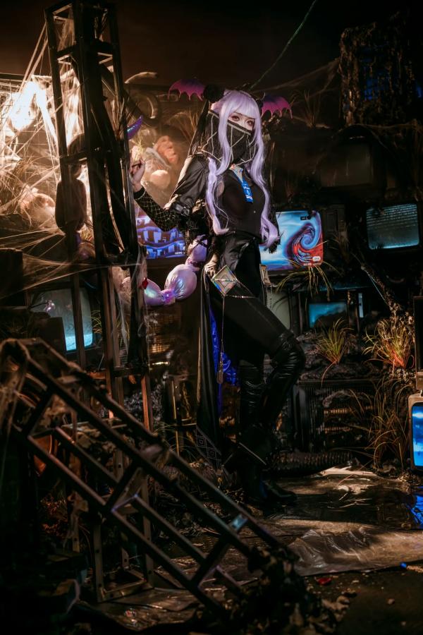    源纱希喵喵喵 - 明日方舟狮蝎COSPLAY废墟暗黑废土风精美套图 [23P]第12张图片