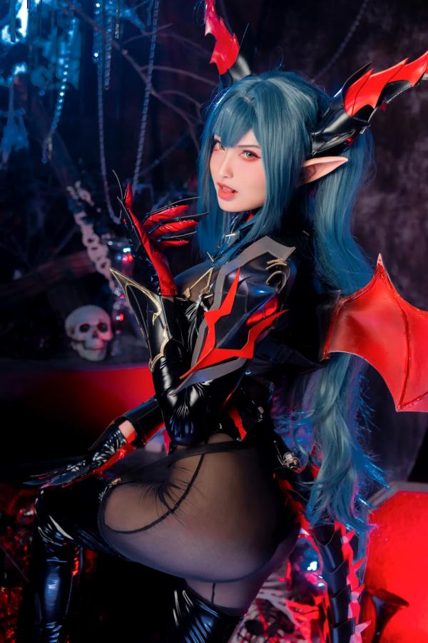    山崎雷纳 - 雷根斯堡：暗黑魔女Cosplay，魅魔漆皮造型极致诱惑与神秘美艳第35张图片