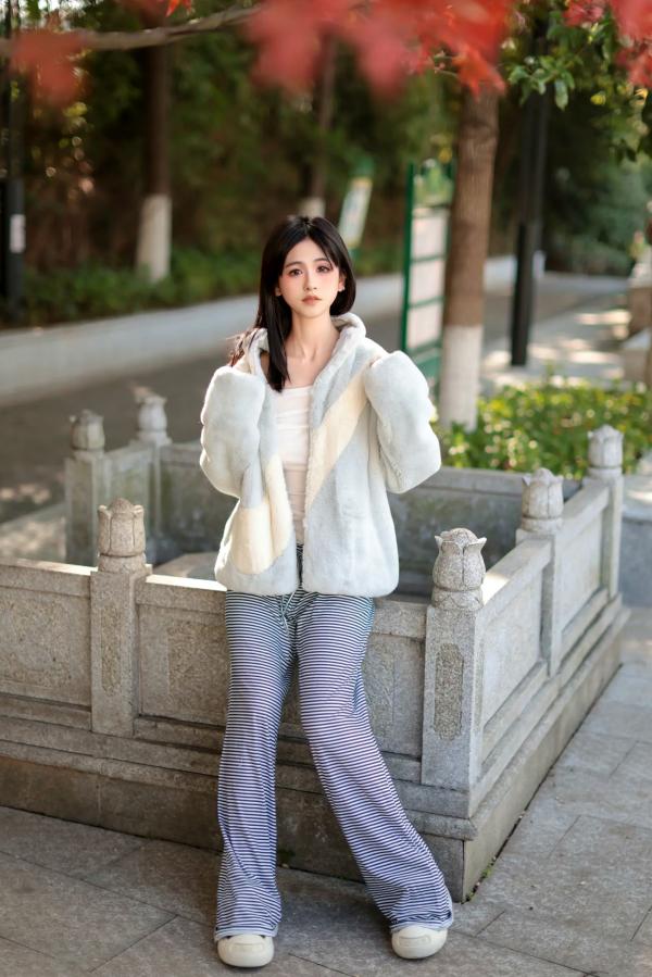    [XR] 奶芙乔乔居家写真：清纯甜美与性感慵懒的完美结合，一字肩上衣演绎迷人私房节奏！[85P]第1张图片
