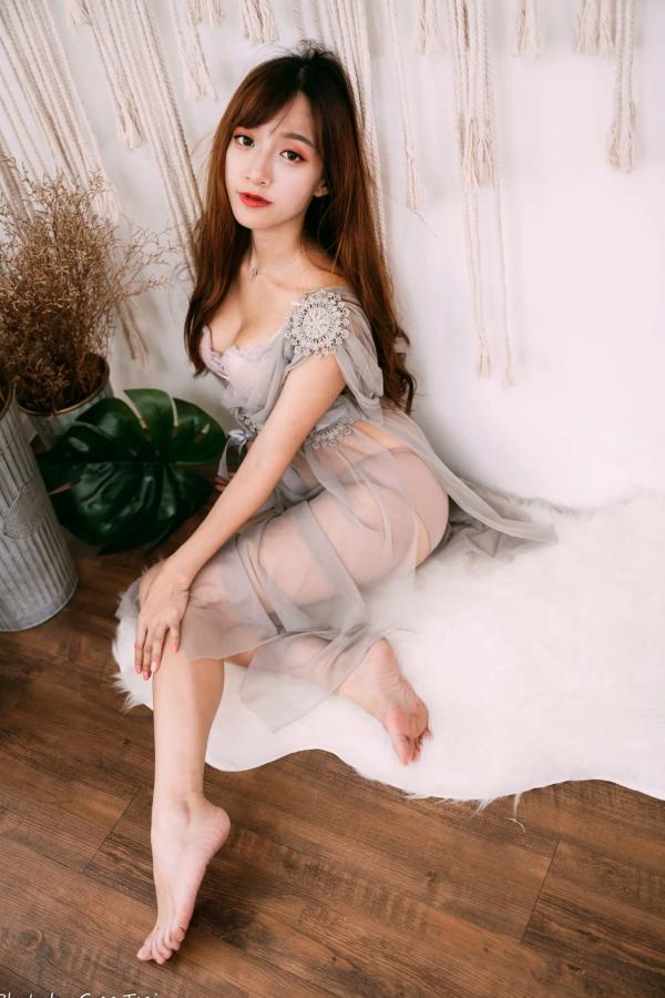    轩颖 - 柔美蕾丝睡衣私房写真，唯美光影下的纯欲女神 [83P]第28张图片