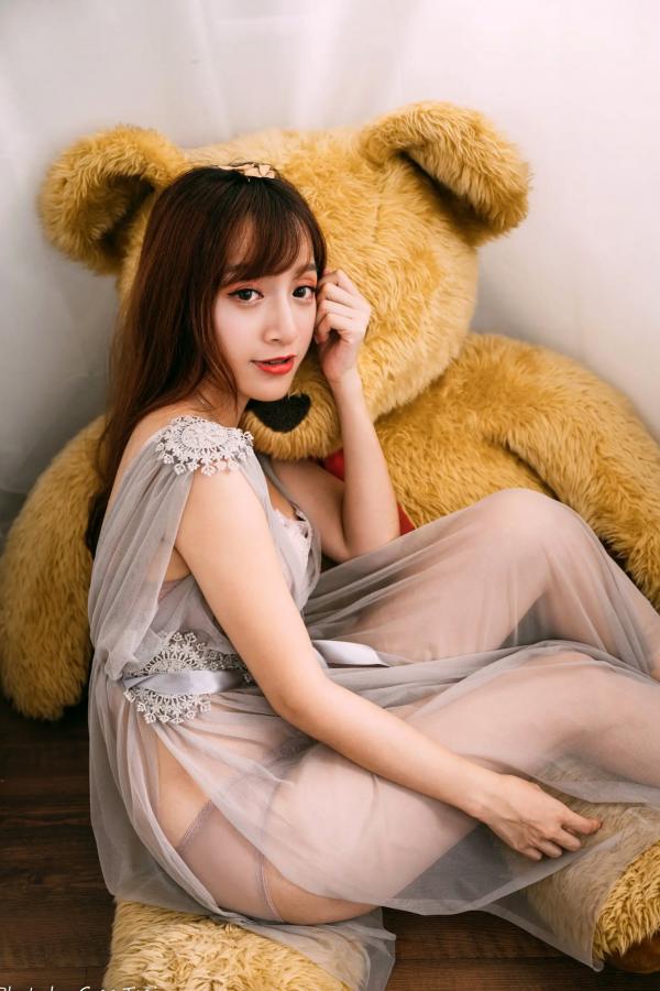    轩颖 - 柔美蕾丝睡衣私房写真，唯美光影下的纯欲女神 [83P]第48张图片
