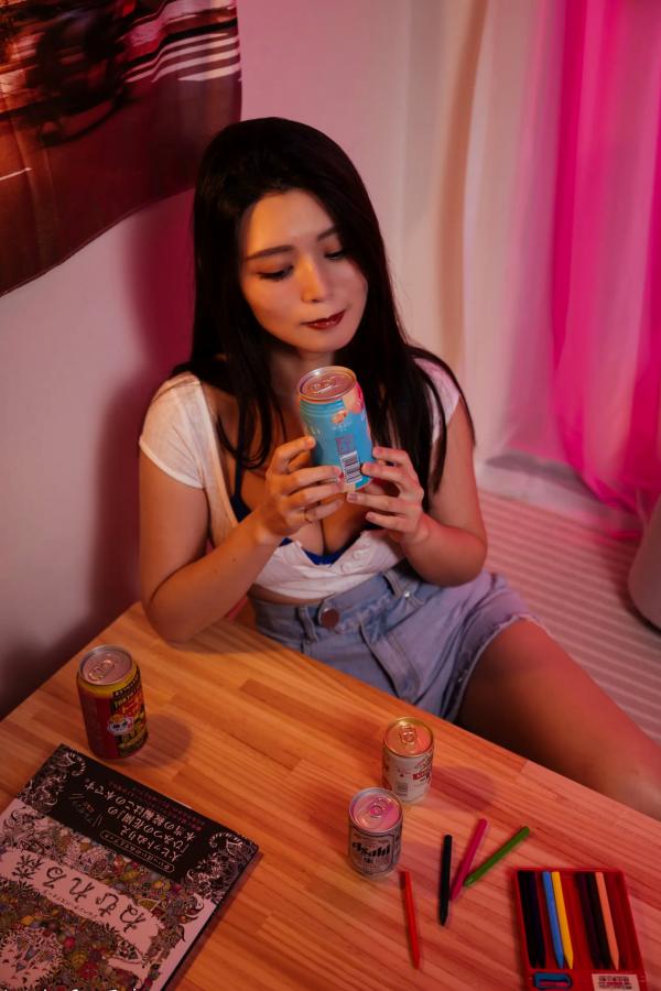    《筱筱 - 牛仔热裤居家私房女神，冷暖光影下的慵懒治愈写真 [78P]》第20张图片