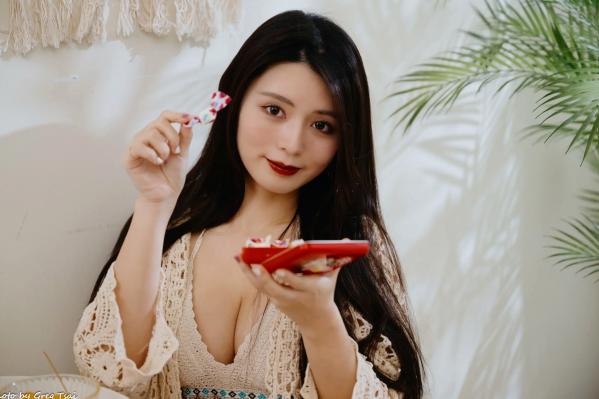    筱筱 - 唯美镂空编织居家私房棚拍，气质女神展现温婉优雅魅力，清新治愈范儿[100P]第14张图片