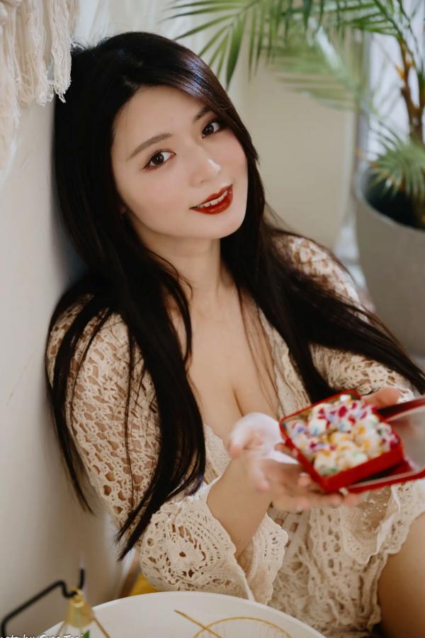    筱筱 - 唯美镂空编织居家私房棚拍，气质女神展现温婉优雅魅力，清新治愈范儿[100P]第18张图片