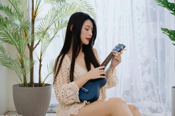    筱筱 - 唯美镂空编织居家私房棚拍，气质女神展现温婉优雅魅力，清新治愈范儿[100P]第25张图片