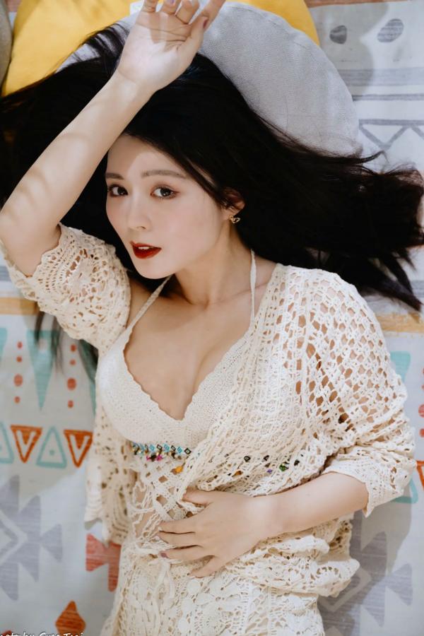    筱筱 - 唯美镂空编织居家私房棚拍，气质女神展现温婉优雅魅力，清新治愈范儿[100P]第33张图片