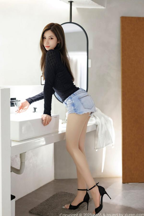    IMiss爱蜜社第727期：小狐狸Kathryn私房写真，黑T牛仔热裤尽显修长美腿，白色蕾丝内衣演绎极致诱惑，冷艳与清纯并存，无圣光大尺度精品第7张图片