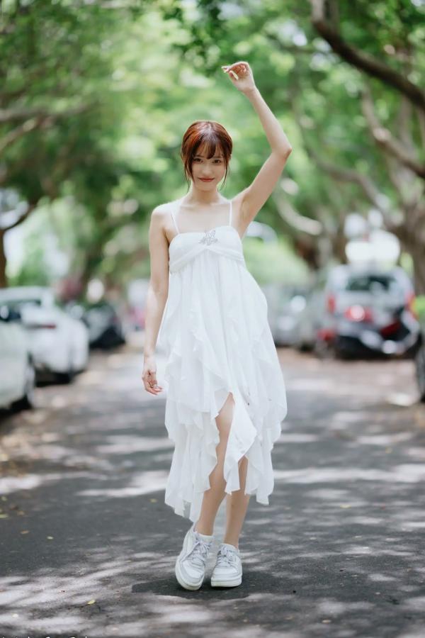    惠宁 - 富锦街清新气质写真，白色吊带长裙文艺少女，静谧时光优雅随拍 [93P]第44张图片