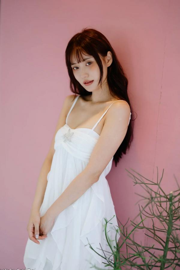    惠宁 - 富锦街清新气质写真，白色吊带长裙文艺少女，静谧时光优雅随拍 [93P]第69张图片