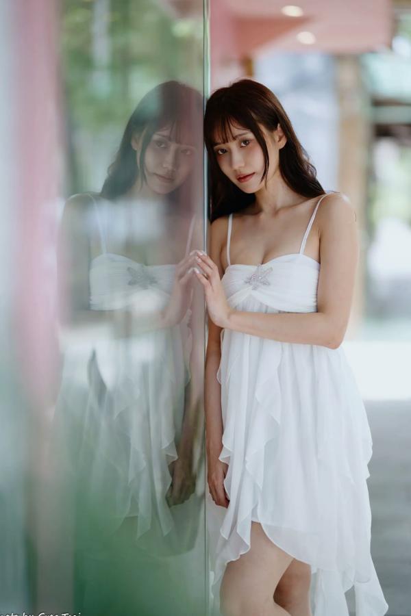    惠宁 - 富锦街清新气质写真，白色吊带长裙文艺少女，静谧时光优雅随拍 [93P]第70张图片