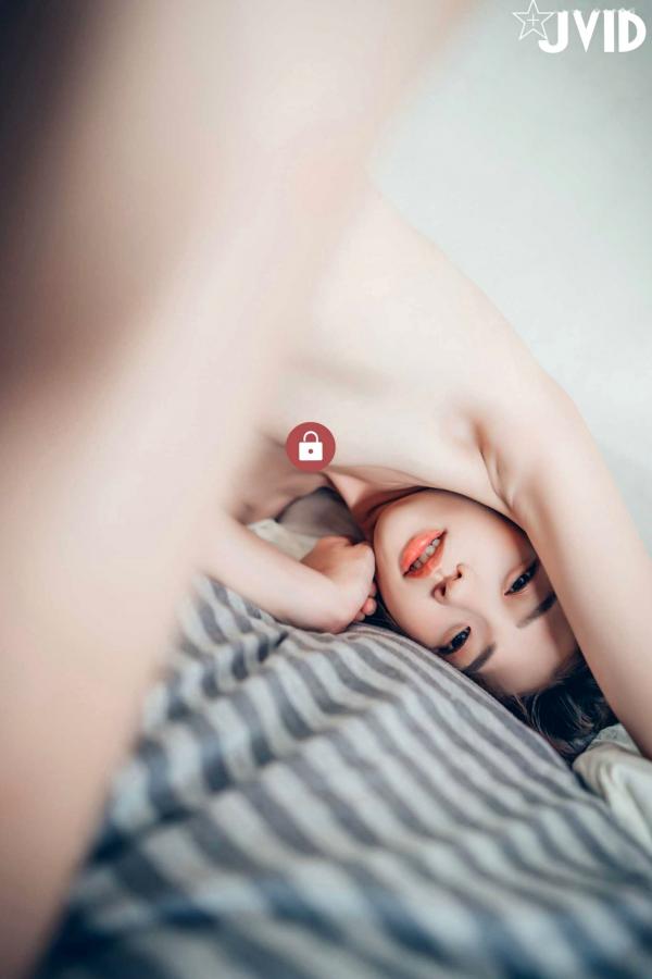    JVID-妍妍《校服诱惑》极品私房写真-同母異父兄妹相姦-2021.04.27第18张图片