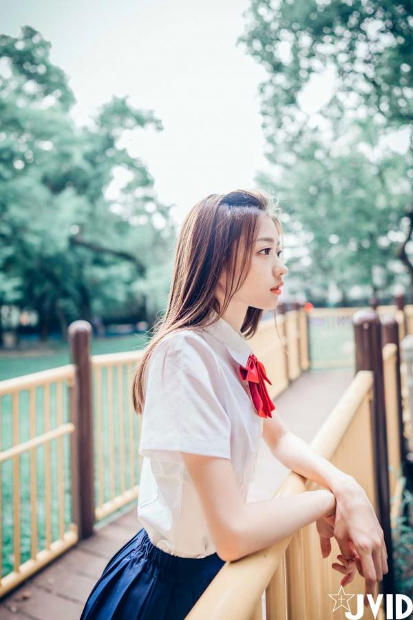    JVID-妍妍《校服诱惑》极品私房写真-同母異父兄妹相姦-2021.04.27第26张图片