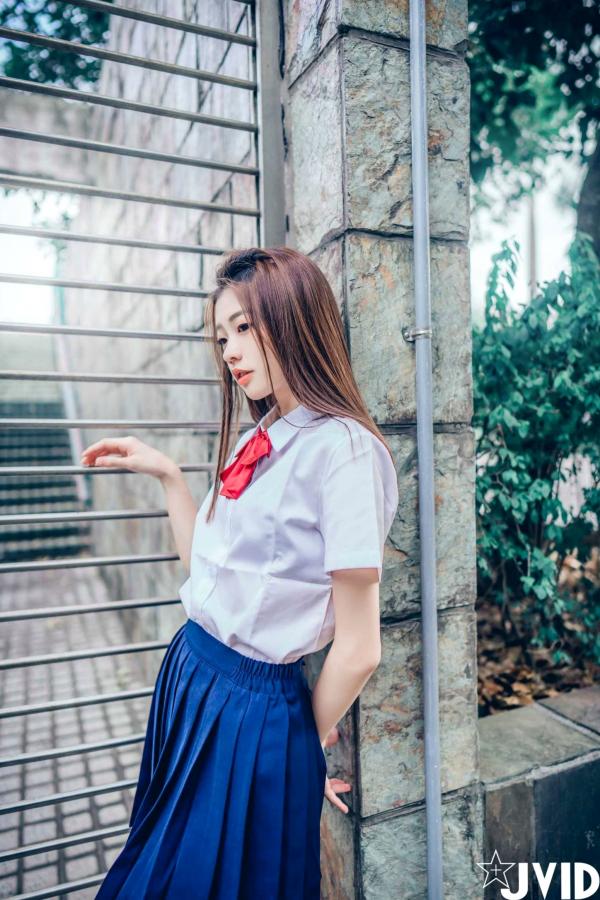    JVID-妍妍《校服诱惑》极品私房写真-同母異父兄妹相姦-2021.04.27第30张图片