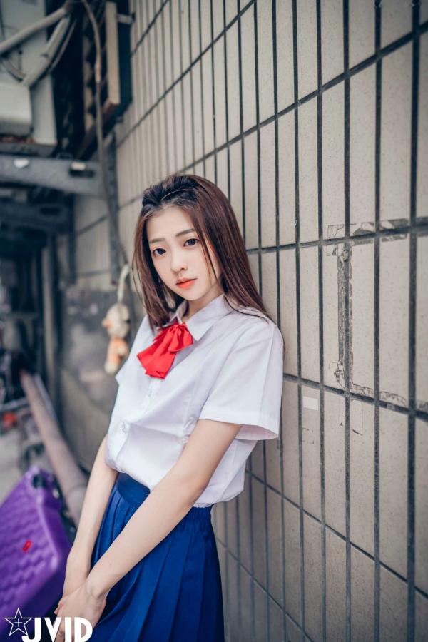    JVID-妍妍《校服诱惑》极品私房写真-同母異父兄妹相姦-2021.04.27第34张图片