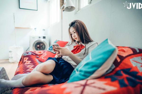    JVID-妍妍《校服诱惑》极品私房写真-同母異父兄妹相姦-2021.04.27第37张图片