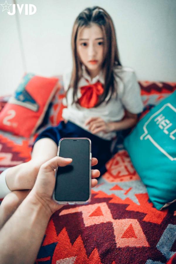    JVID-妍妍《校服诱惑》极品私房写真-同母異父兄妹相姦-2021.04.27第43张图片