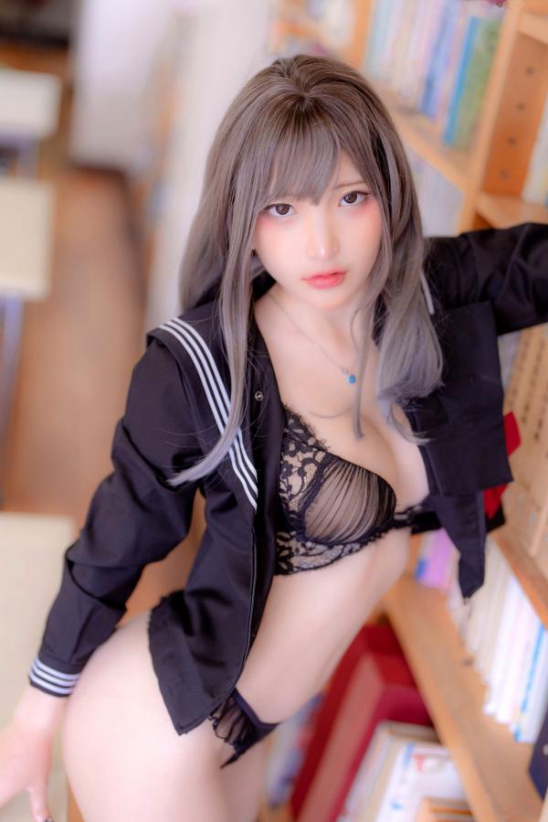    Fantasy-Factory-小丁Ding-水手服系列-图书馆书海诱惑-童颜蕾丝私房大尺度写真第3张图片