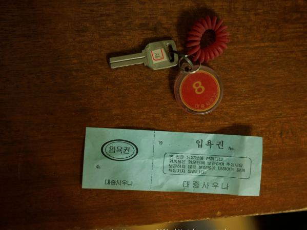    韩国美女SonSon私房写真：浴室湿身泡泡浴与泳池诱惑，大尺度桑拿房时间暂停视觉盛宴第119张图片