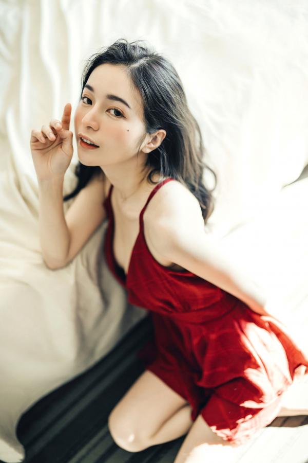    JVID-辰辰-我的女友这一次有点色有点甜-浴室湿身私房写真-透明罩衫黑丝极致诱惑-2022.04.05第5张图片
