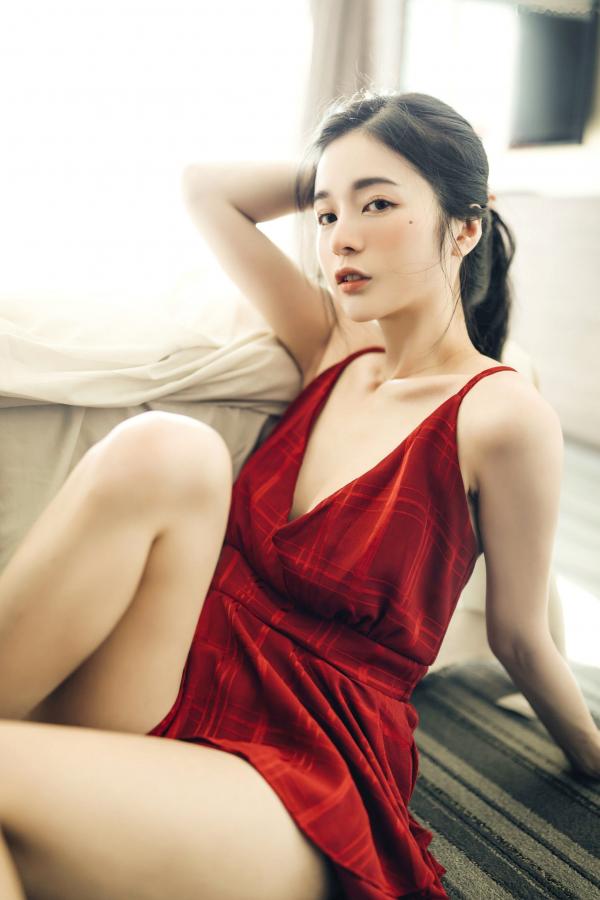    JVID-辰辰-我的女友这一次有点色有点甜-浴室湿身私房写真-透明罩衫黑丝极致诱惑-2022.04.05第10张图片