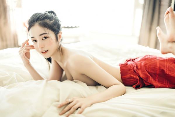    JVID-辰辰-我的女友这一次有点色有点甜-浴室湿身私房写真-透明罩衫黑丝极致诱惑-2022.04.05第20张图片