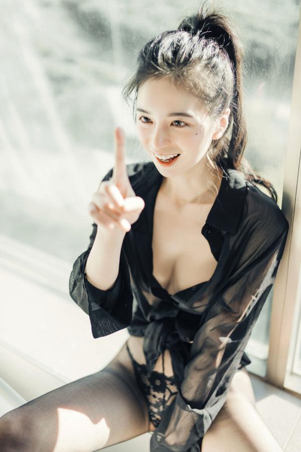    JVID-辰辰-我的女友这一次有点色有点甜-浴室湿身私房写真-透明罩衫黑丝极致诱惑-2022.04.05第28张图片