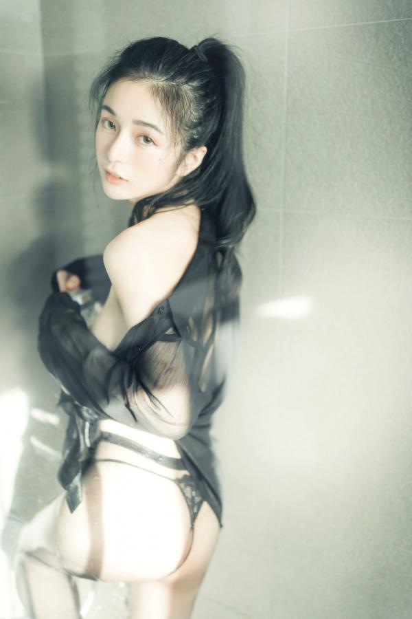    JVID-辰辰-我的女友这一次有点色有点甜-浴室湿身私房写真-透明罩衫黑丝极致诱惑-2022.04.05第53张图片