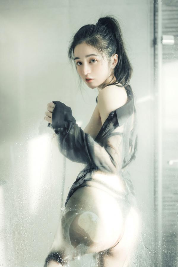    JVID-辰辰-我的女友这一次有点色有点甜-浴室湿身私房写真-透明罩衫黑丝极致诱惑-2022.04.05第58张图片