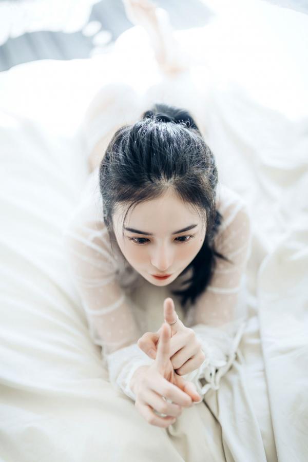    JVID-辰辰-我的女友这一次有点色有点甜-浴室湿身私房写真-透明罩衫黑丝极致诱惑-2022.04.05第103张图片