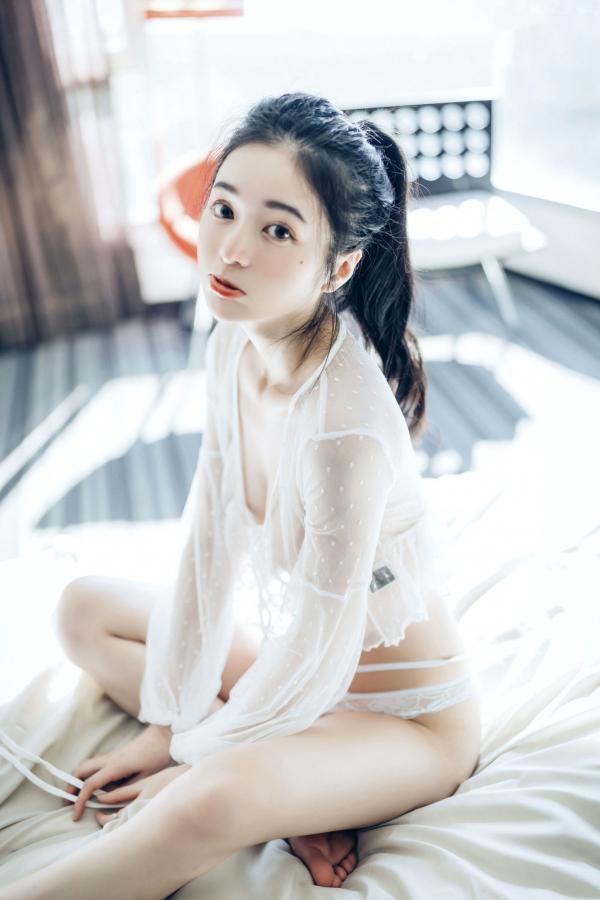    JVID-辰辰-我的女友这一次有点色有点甜-浴室湿身私房写真-透明罩衫黑丝极致诱惑-2022.04.05第109张图片
