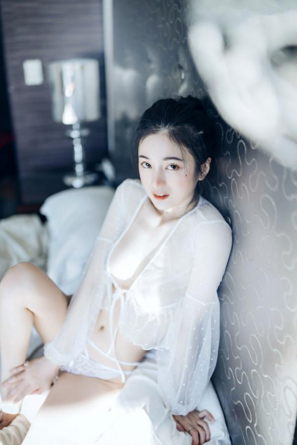    JVID-辰辰-我的女友这一次有点色有点甜-浴室湿身私房写真-透明罩衫黑丝极致诱惑-2022.04.05第112张图片