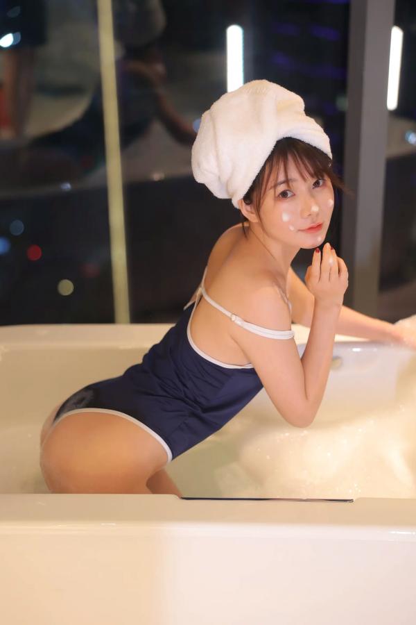    绾绾么 - 泡泡浴私房套图，浴室湿身诱惑，性感连体泳衣展现曼妙身材，纯欲风魅力写真 [141P]第96张图片
