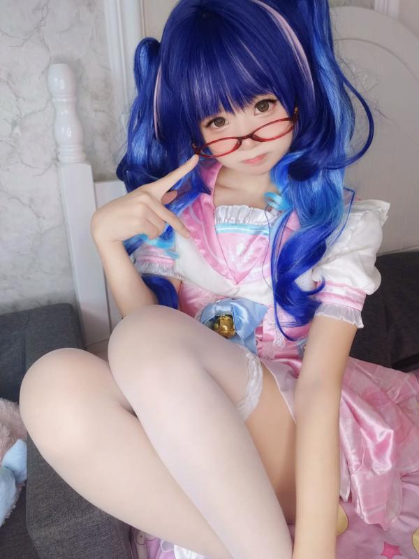    软妹摇摇乐 Amamiya Kokoro角色扮演私房写真，蓝发眼镜娘极致诱惑，白色丝袜美腿大尺度福利 [70P]第14张图片