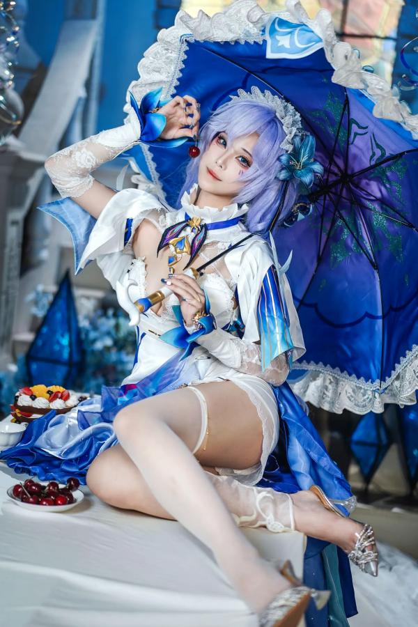    蜜汁猫裘 - 鸣潮坎特蕾拉Cosplay极致诱惑，梦幻华丽服装与性感写真呈现，高颜值还原游戏角色第8张图片