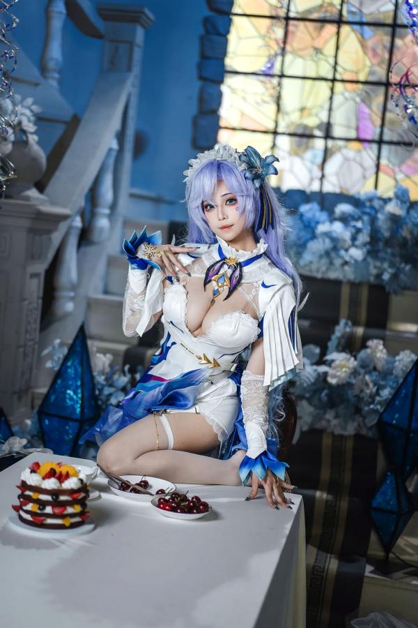    蜜汁猫裘 - 鸣潮坎特蕾拉Cosplay极致诱惑，梦幻华丽服装与性感写真呈现，高颜值还原游戏角色第14张图片