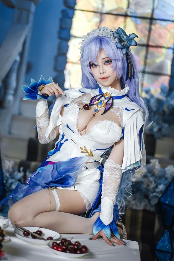    蜜汁猫裘 - 鸣潮坎特蕾拉Cosplay极致诱惑，梦幻华丽服装与性感写真呈现，高颜值还原游戏角色第15张图片
