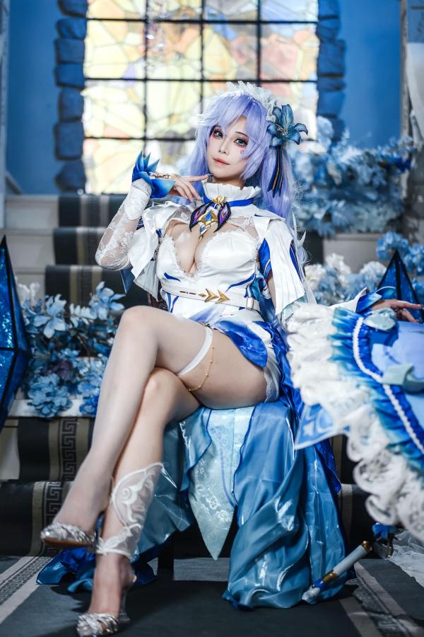    蜜汁猫裘 - 鸣潮坎特蕾拉Cosplay极致诱惑，梦幻华丽服装与性感写真呈现，高颜值还原游戏角色第25张图片