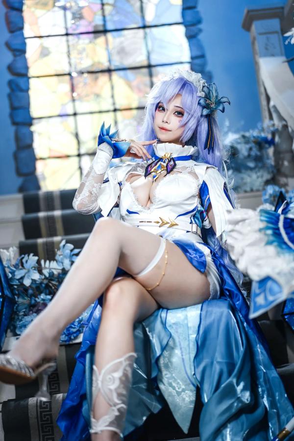    蜜汁猫裘 - 鸣潮坎特蕾拉Cosplay极致诱惑，梦幻华丽服装与性感写真呈现，高颜值还原游戏角色第26张图片