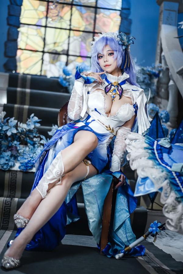    蜜汁猫裘 - 鸣潮坎特蕾拉Cosplay极致诱惑，梦幻华丽服装与性感写真呈现，高颜值还原游戏角色第28张图片