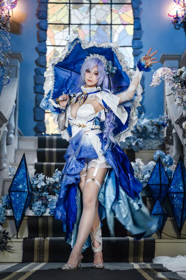    蜜汁猫裘 - 鸣潮坎特蕾拉Cosplay极致诱惑，梦幻华丽服装与性感写真呈现，高颜值还原游戏角色第31张图片