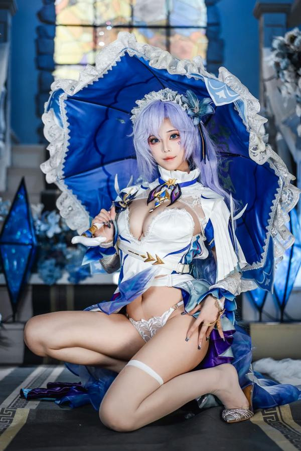    蜜汁猫裘 - 鸣潮坎特蕾拉Cosplay极致诱惑，梦幻华丽服装与性感写真呈现，高颜值还原游戏角色第42张图片