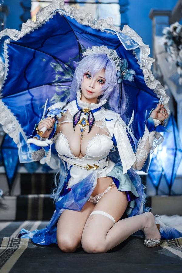    蜜汁猫裘 - 鸣潮坎特蕾拉Cosplay极致诱惑，梦幻华丽服装与性感写真呈现，高颜值还原游戏角色第44张图片