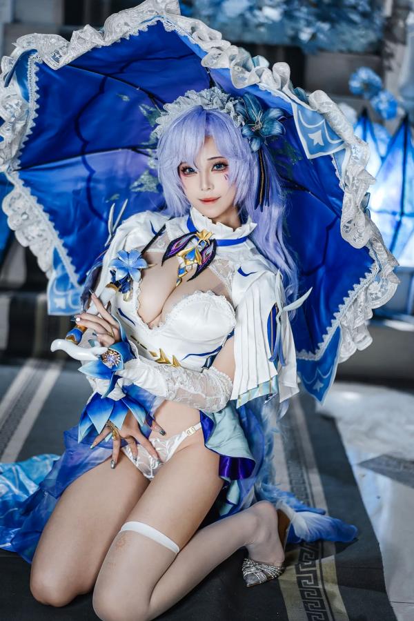    蜜汁猫裘 - 鸣潮坎特蕾拉Cosplay极致诱惑，梦幻华丽服装与性感写真呈现，高颜值还原游戏角色第45张图片