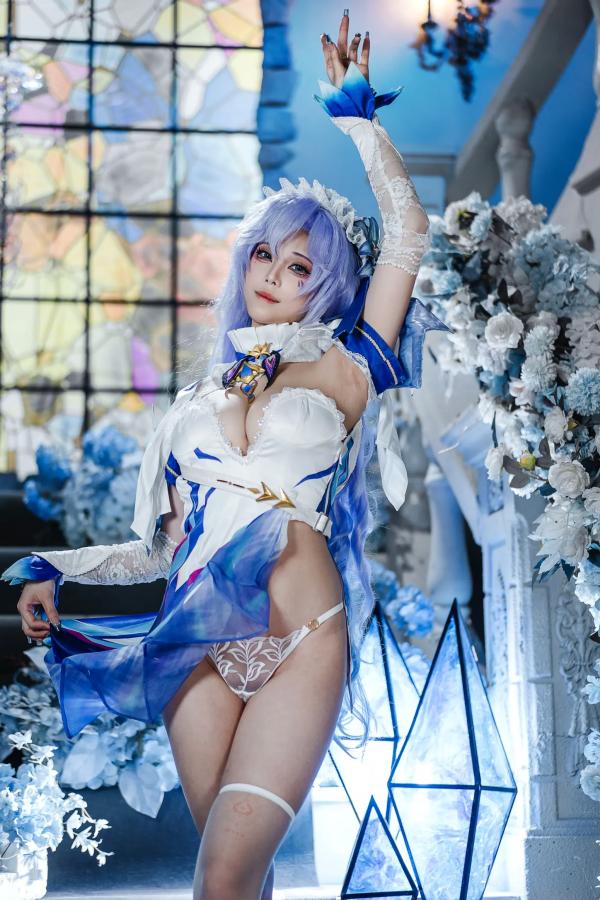    蜜汁猫裘 - 鸣潮坎特蕾拉Cosplay极致诱惑，梦幻华丽服装与性感写真呈现，高颜值还原游戏角色第51张图片