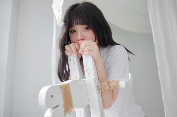    韩国美女Jenny 정제니 ARTGRAVIA_057：明亮闺房纯欲私房写真，蕾丝内衣与慵懒白T的极致诱惑第2张图片