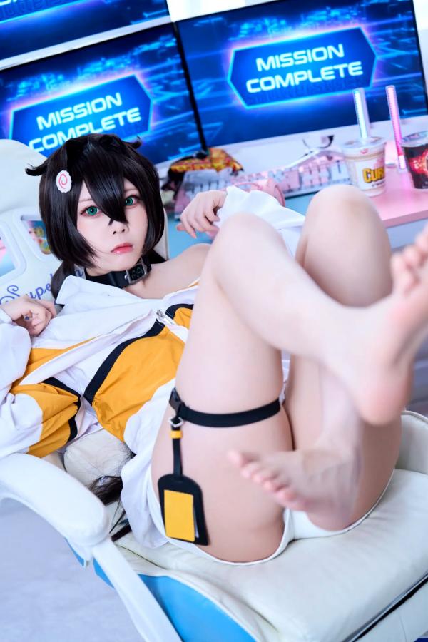    Maou Mo魔王莫 - 居家唯美镜面自拍，短发少女慵懒私房写真，美腿足部特写第1张图片