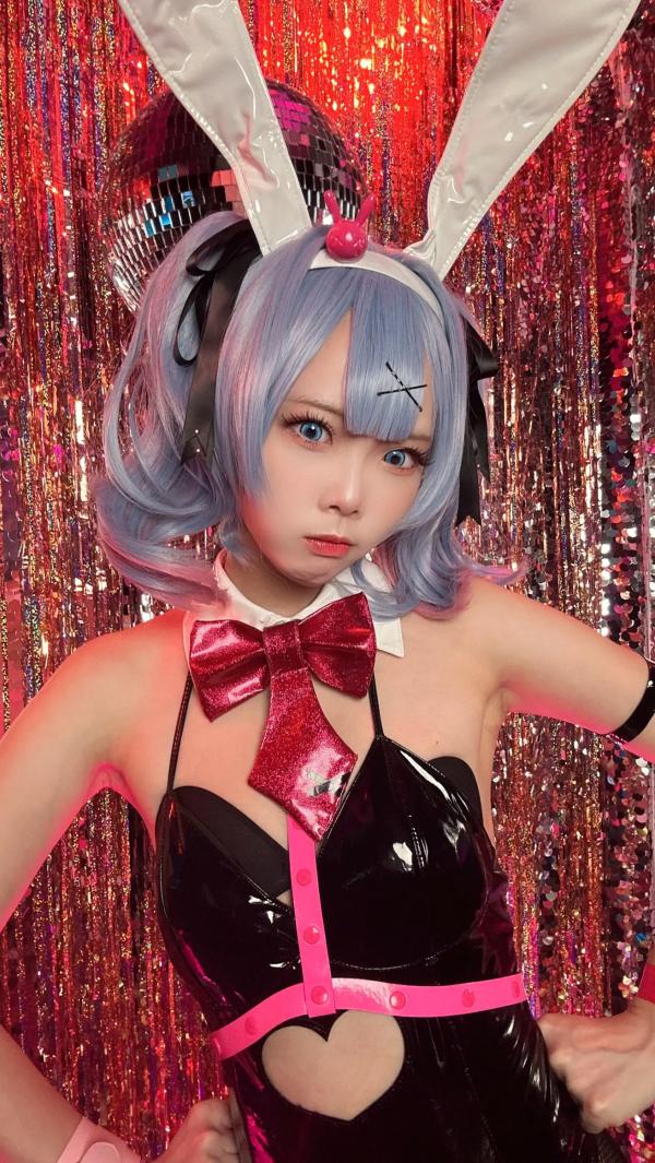    Maou Mo - Rabbit Miku 兔女郎角色扮演写真，漆皮连体装配渔网袜，绝美镜面自拍，性感二次元少女风主题 [57P]第2张图片