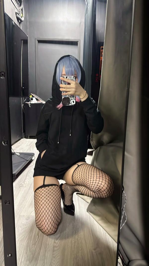    Maou Mo - Rabbit Miku 兔女郎角色扮演写真，漆皮连体装配渔网袜，绝美镜面自拍，性感二次元少女风主题 [57P]第40张图片