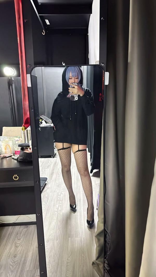   Maou Mo - Rabbit Miku 兔女郎角色扮演写真，漆皮连体装配渔网袜，绝美镜面自拍，性感二次元少女风主题 [57P]第48张图片